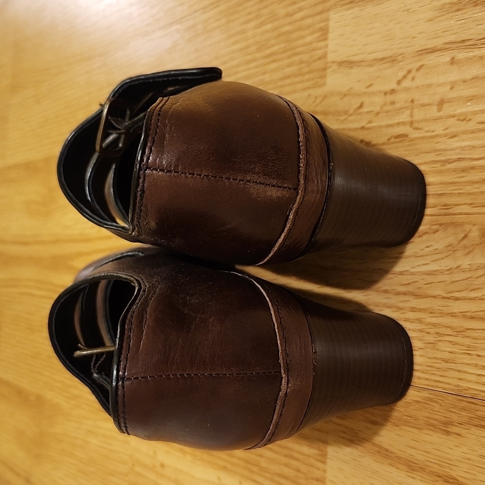 Clarks Artisan Leather Heels - Picture 7 of 9